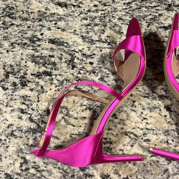 Jewel Badgley Mischka Satin Heels - Picture 8 of 12